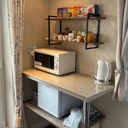 Crossroads Bed and Breakfast Holyhead Εξωτερικό φωτογραφία