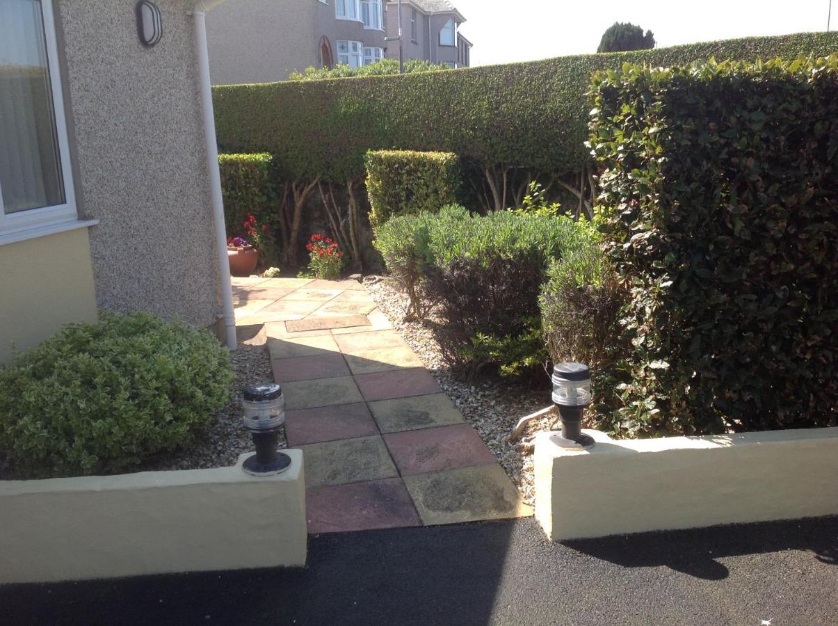 Crossroads Bed and Breakfast Holyhead Εξωτερικό φωτογραφία