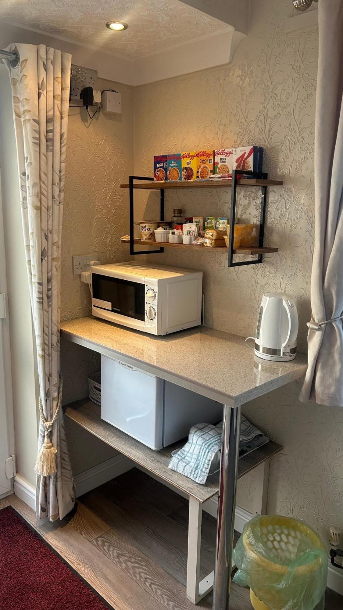 Crossroads Bed and Breakfast Holyhead Εξωτερικό φωτογραφία