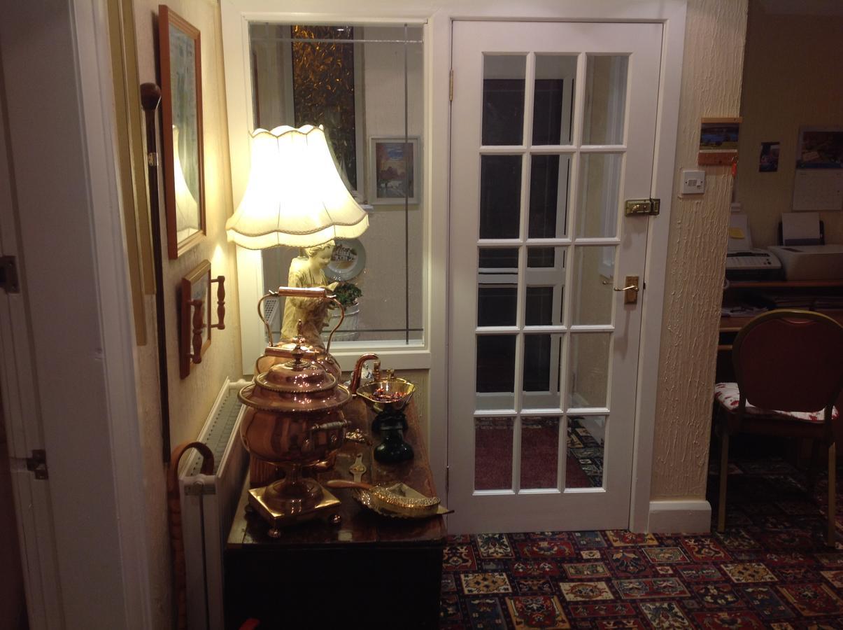 Crossroads Bed and Breakfast Holyhead Εξωτερικό φωτογραφία